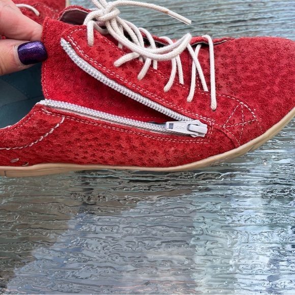 Cloud Adeline Aika Red Suede Lace/Zip Up Sneakers - Picture 7 of 16